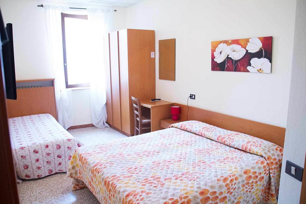 Albergo Dal Baffo Lazise Chambre photo